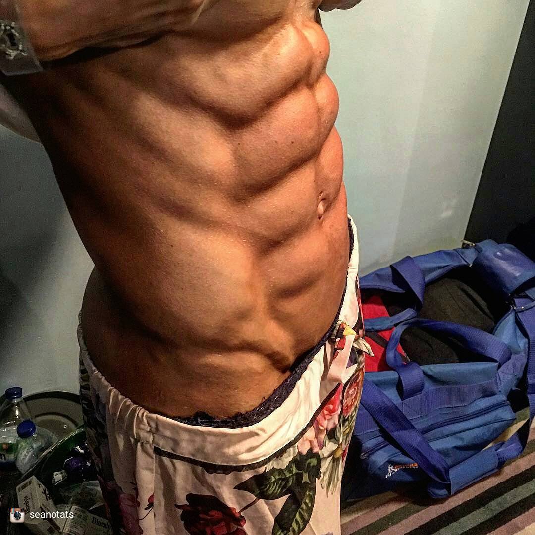 Who Has The Best Set Of 8 Pack Abs In Your Opinion 