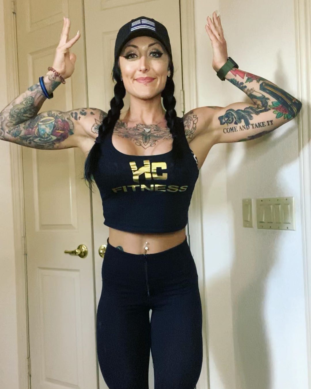 Tori Kat (fit.goth.barbie)