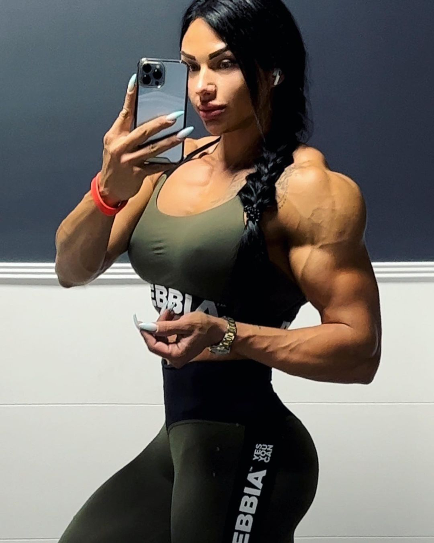 Anastasia Papoutsaki  Body building women, Muscle women, Fitness girls