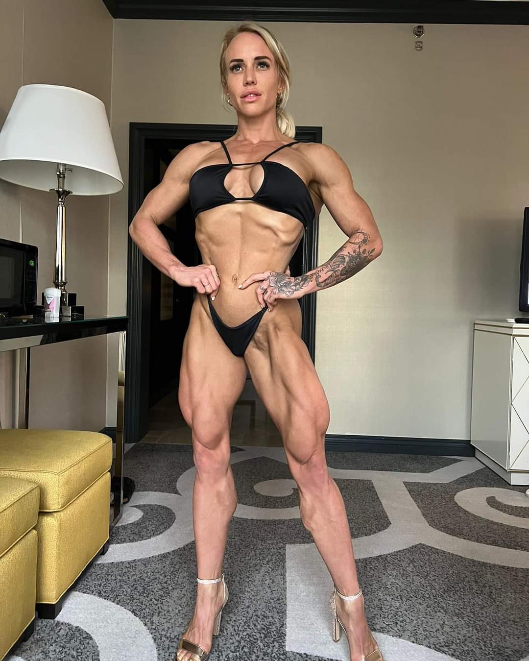 Emily Louise King muscle