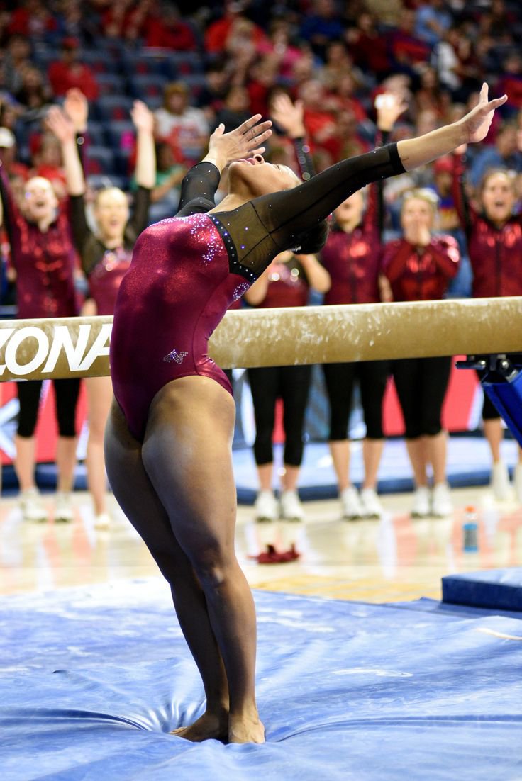 Гимнастика спортсменки. Джина Наккио гимнастика. Nina MCGEE gymnastic. Американские Художественные гимнастки. Женская спортивная гимнастика.