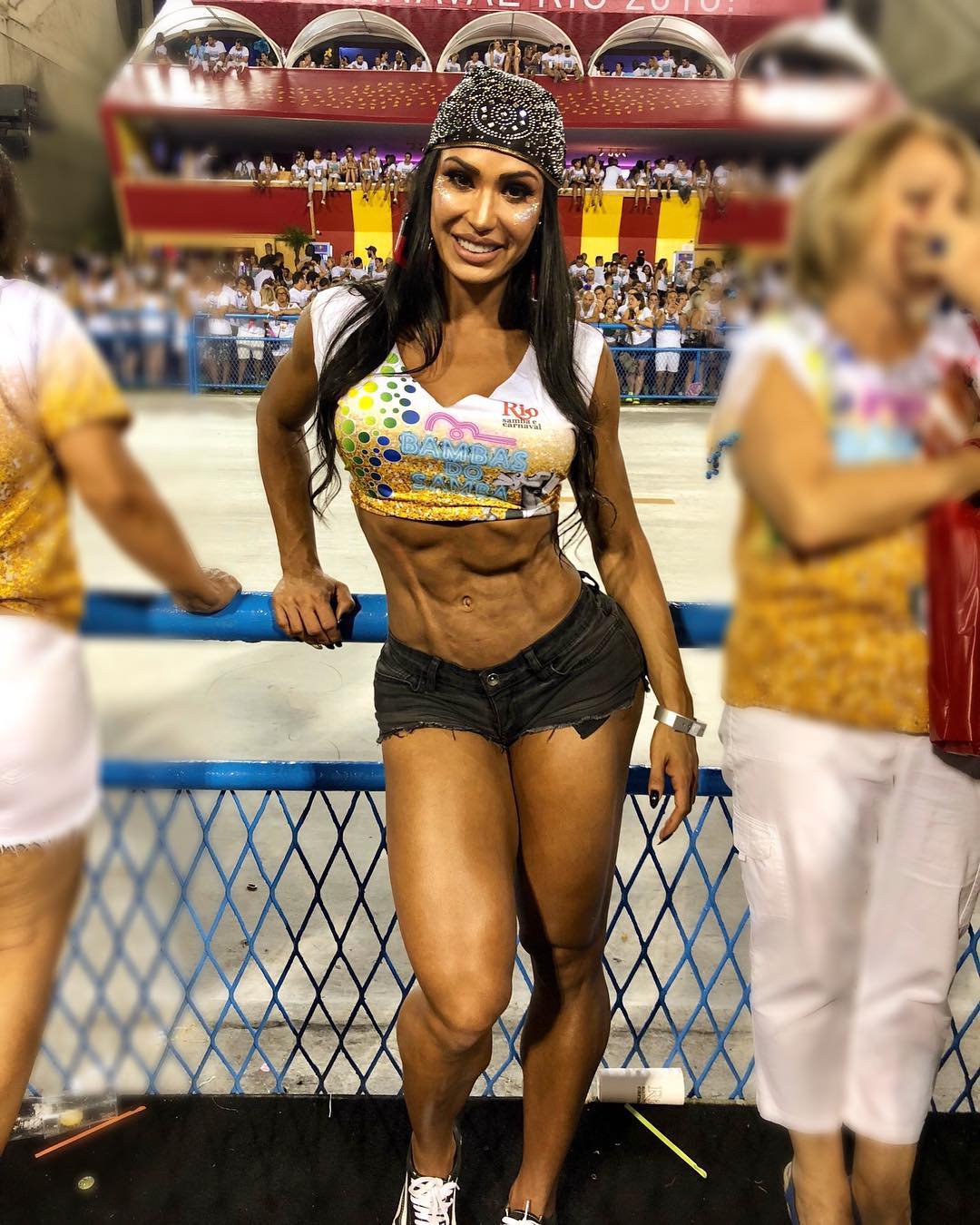 Фитнес модель Gracyanne Barbosa