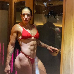 Muscle Women — Stefanie Cohen